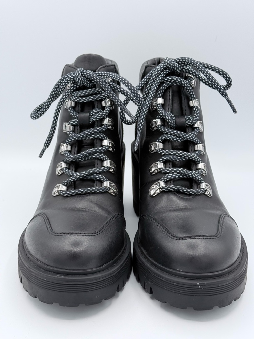 Marc Fisher LTD MLWALDO Black Lace-Up Hiker Ankle Boot Women's Size 9 - Picture 2 of 9